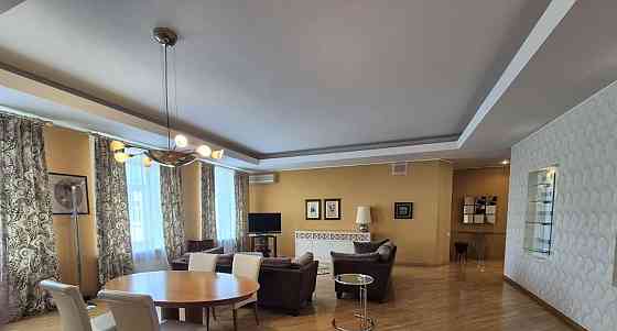 4-комн. квартира, 220 м2, 5/5 эт. Москва