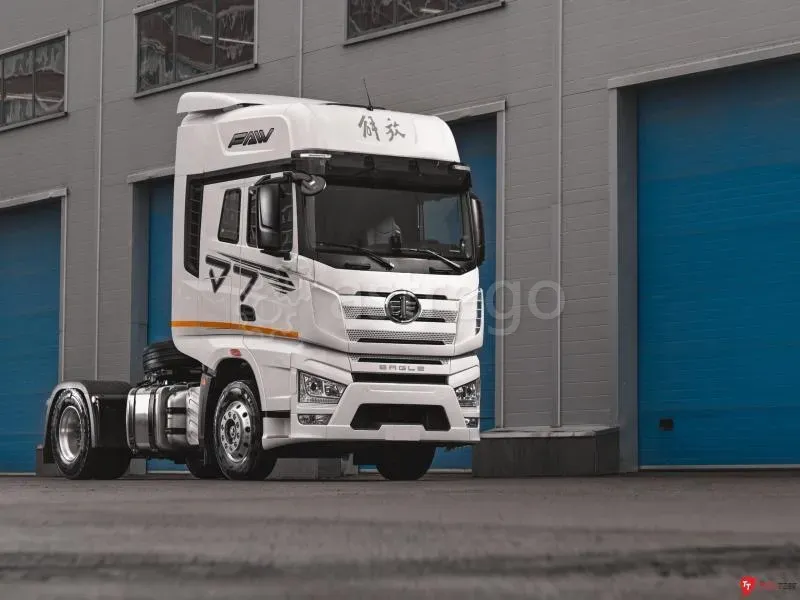 FAW J7 Седельный тягач Москва - изображение 1