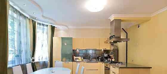 Дом, 351 м2, 7 соток, 4 эт. Москва