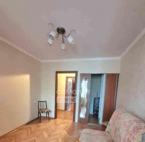 Комната, 33 м2, 1/9 эт. Москва