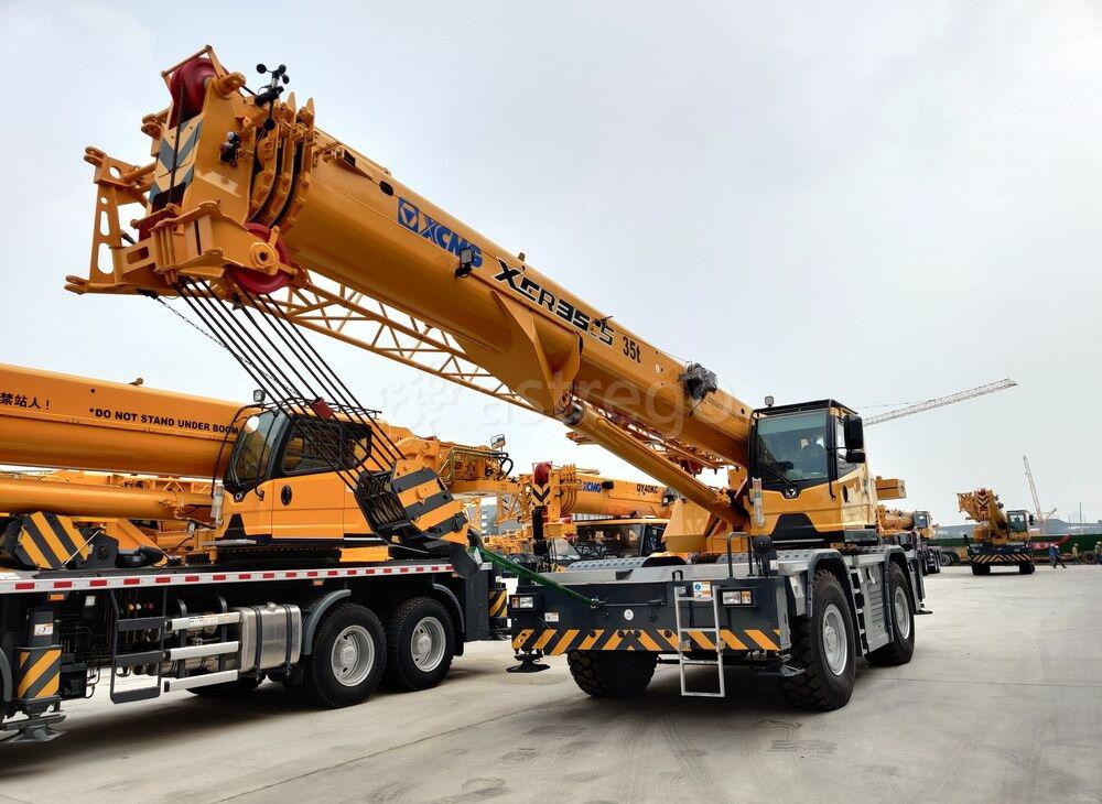 Короткобазный кран XCMG XCR35_S 35 т, стрела 35 м Москва - изображение 1