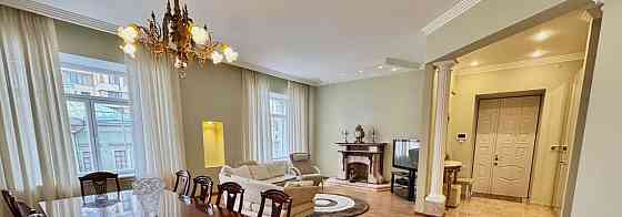 4-комн. квартира, 180 м2, 2/6 эт. Москва