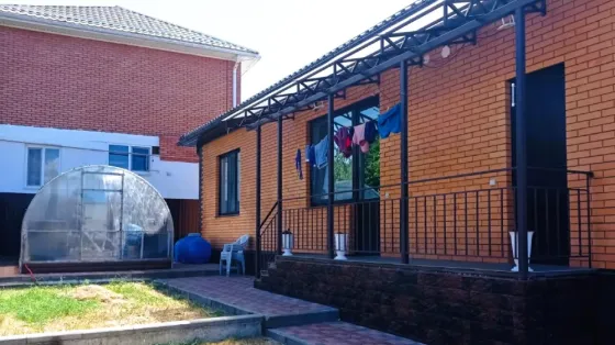 Продам дом 202.9 м2, 2 этажа, ИЖС 4 сотки Горячий Ключ