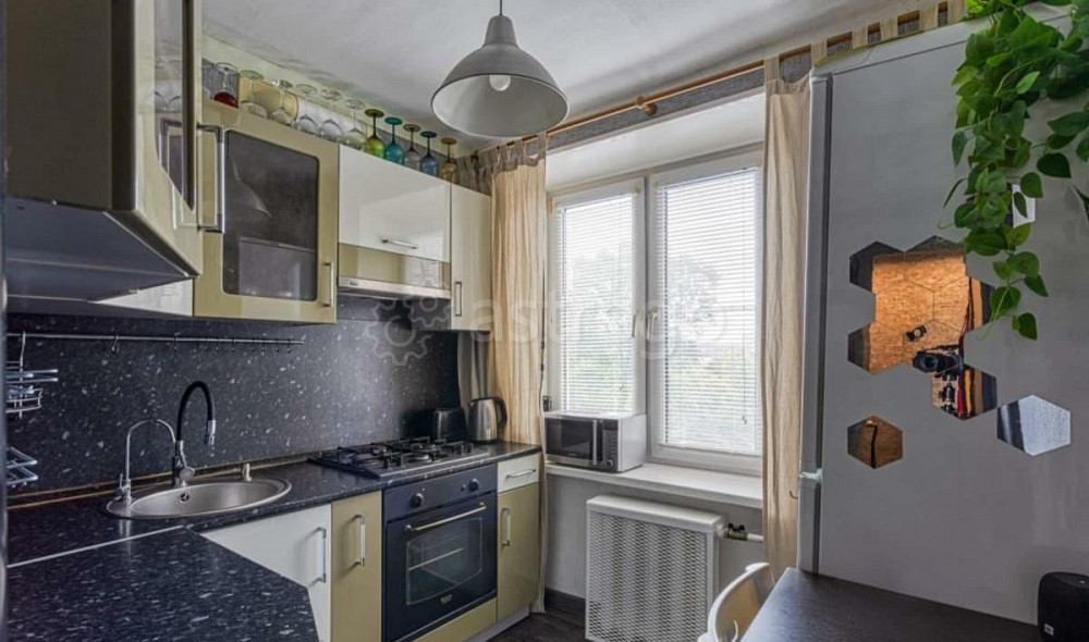 2-комн. квартира, 42.5 м2, 5/5 эт. Москва - изображение 2