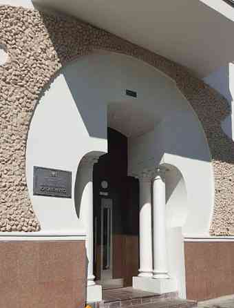 5-комн. квартира, 110 м2, 2/8 эт. Москва
