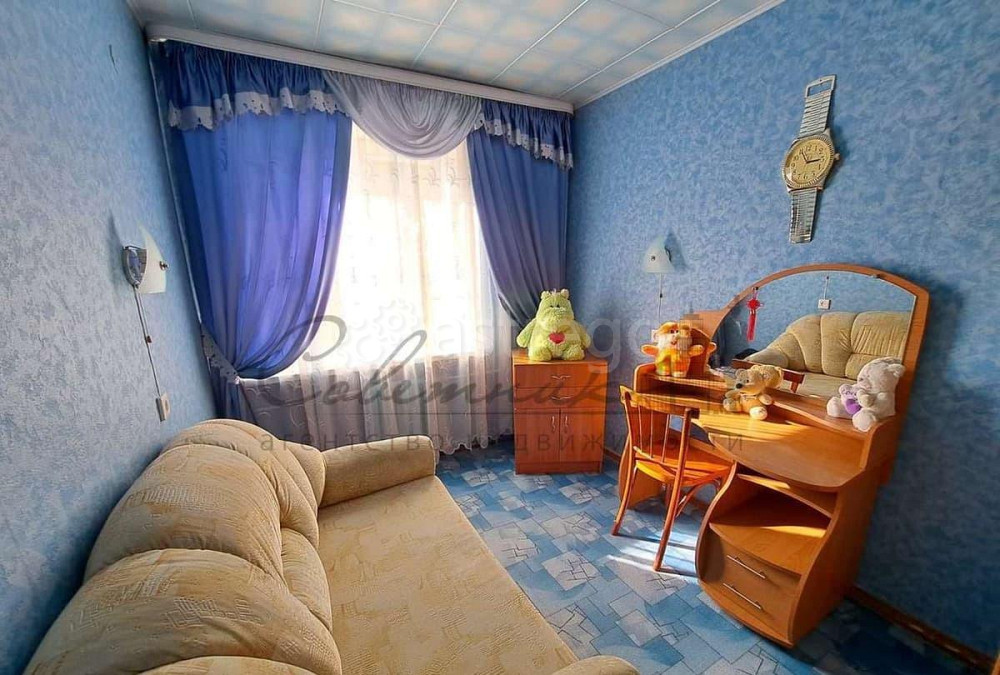 4-комн. квартира, 60 м2, 5/5 эт. Старый Оскол - изображение 1