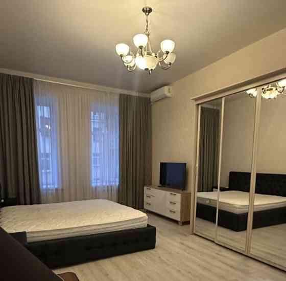 2-комн. квартира, 90 м2, 3/8 эт. Санкт-Петербург
