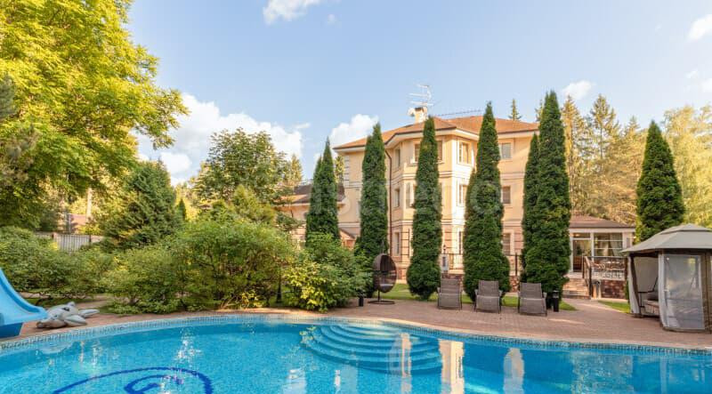 Коттедж, 1000 м2 Апрелевка - изображение 1