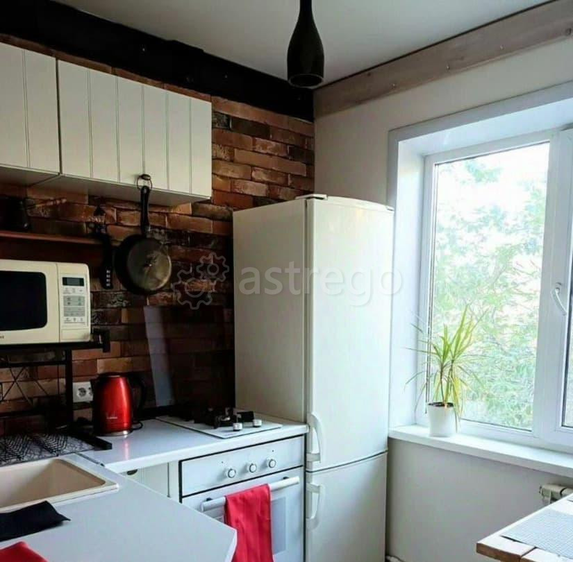 3-комн. квартира, 50 м2, 5/5 эт. Астрахань - изображение 1