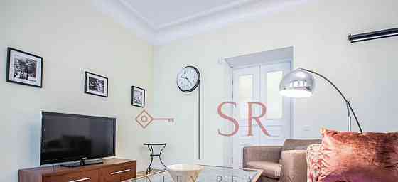 4-комн. квартира, 135 м2, 2/5 эт. Санкт-Петербург