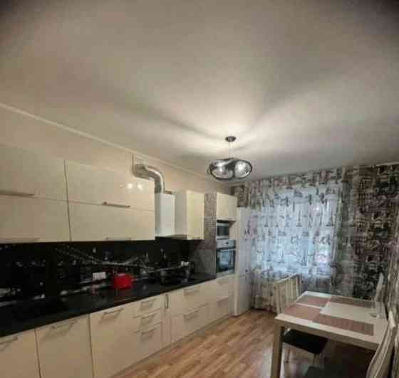 3-комн. квартира, 68 м2, 1/10 эт. Красноярск