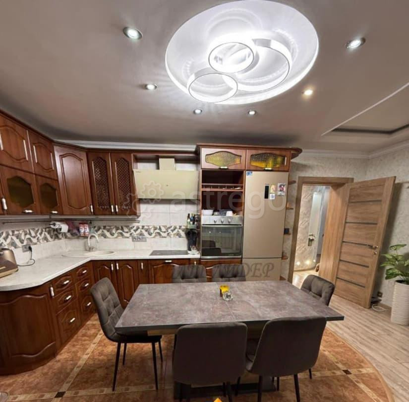 3-комн. квартира, 77.1 м2, 2/6 эт. Горно-Алтайск - изображение 1