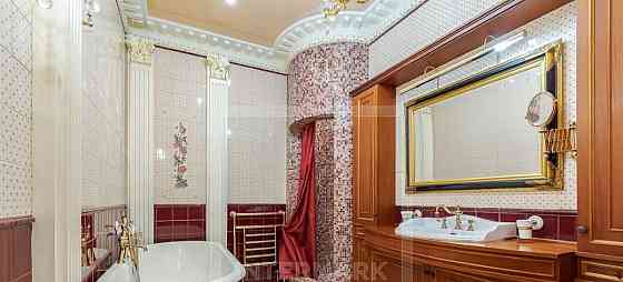 3-комн. квартира, 130 м2, 2/7 эт. Москва