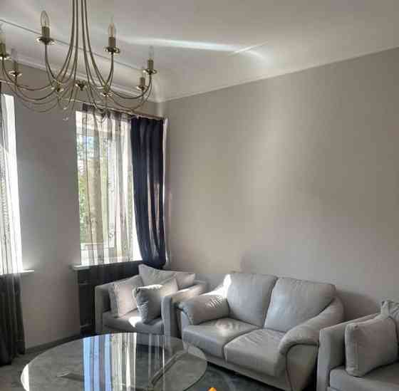 2-комн. квартира, 58 м2, 3/9 эт. Москва