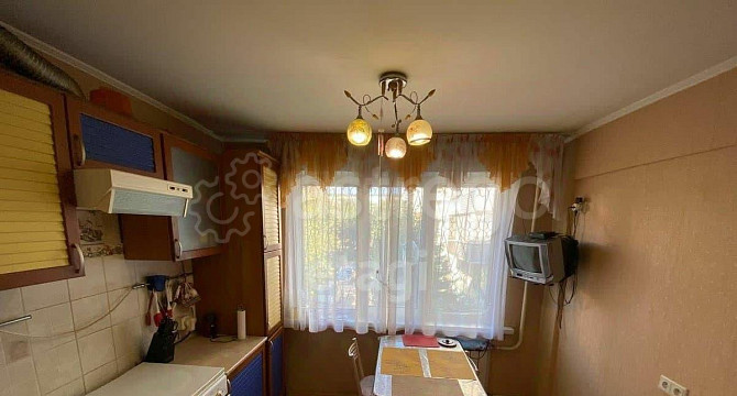 3-комн. квартира, 69.8 м2, 2/5 эт. Бийск - изображение 1