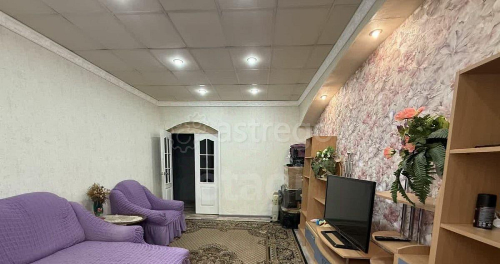 2-комн. квартира, 60.5 м2, 2/6 эт. Норильск - изображение 1