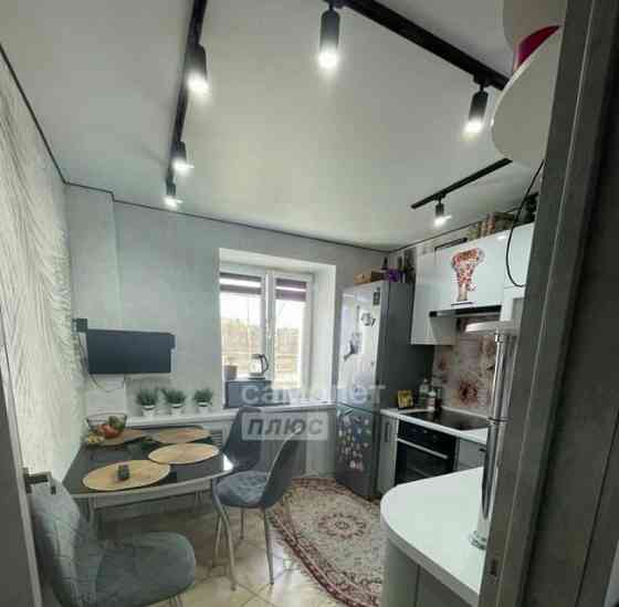 3-комн. квартира, 69.2 м2, 1/5 эт. Коряжма