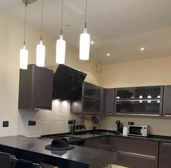 2-комн. квартира, 70 м2, 15/20 эт. Москва