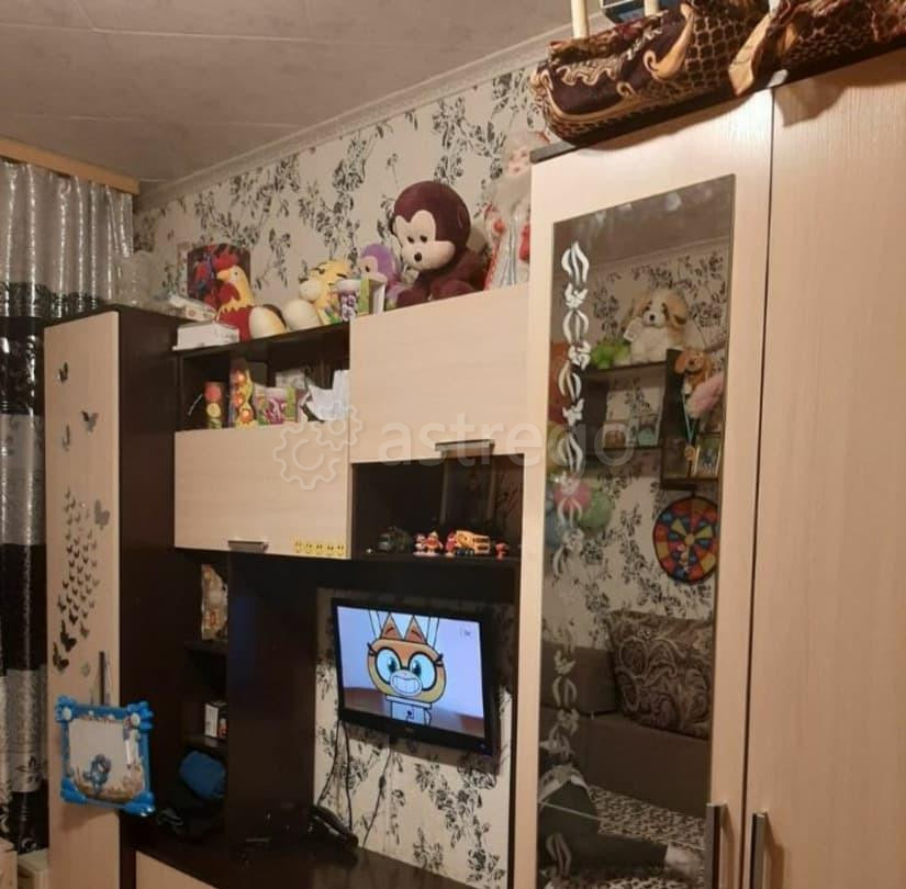 Комната, 52 м2, 2/5 эт. Красноярск - изображение 1