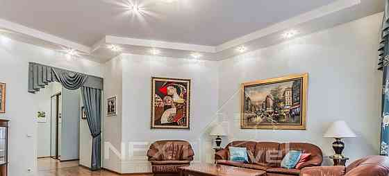 3-комн. квартира, 110 м2, 4/6 эт. Санкт-Петербург