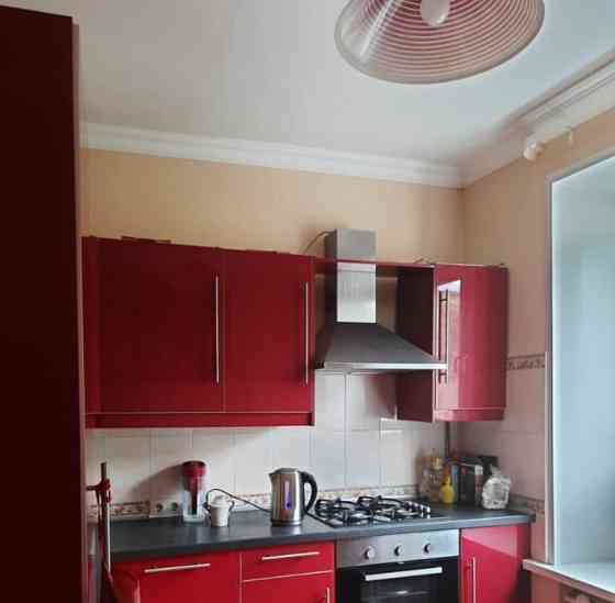 3-комн. квартира, 77 м2, 2/8 эт. Москва