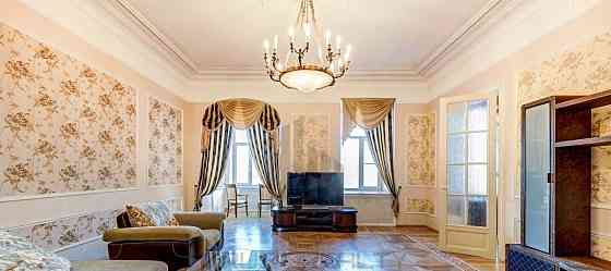 2-комн. квартира, 120 м2, 3/5 эт. Санкт-Петербург
