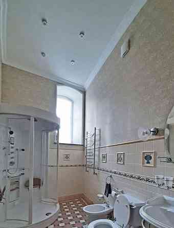 5-комн. квартира, 250 м2, 2/6 эт. Москва