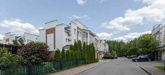 6-комн. квартира, 215 м2, 3/3 эт. Москва