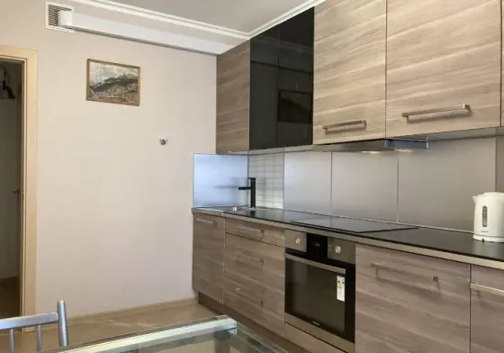 Сдам 1-комн. Квартиру, 40 м2, 1/5 эт., Долгосрочно Москва