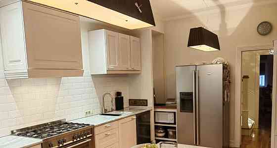 5-комн. квартира, 156.3 м2, 1/4 эт. Королев