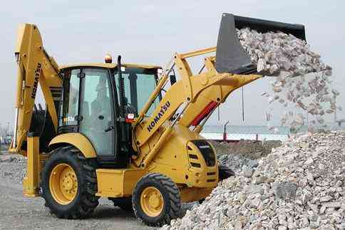 Экскаватор погрузчик KOMATSU WB93R Экскаватор-погрузчик Набережные Челны