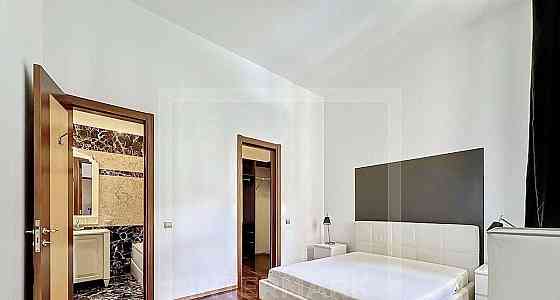 4-комн. квартира, 150 м2, 3/7 эт. Москва
