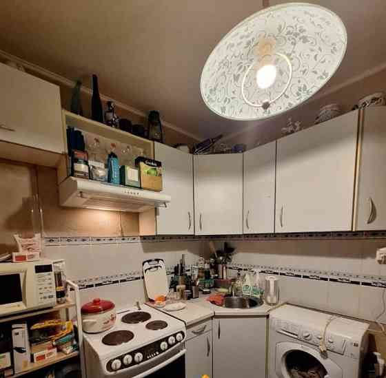 Комната, 14 м2, 1/9 эт. Москва