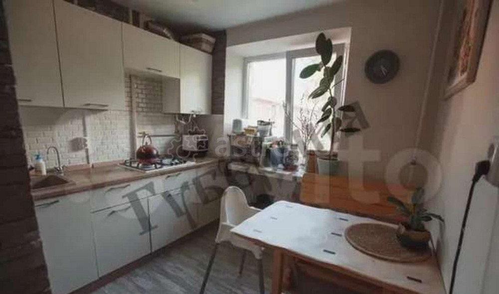 3-комн. квартира, 58 м2, 3/5 эт. Белгород - изображение 1