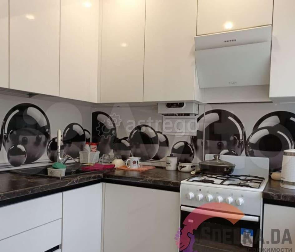 3-комн. квартира, 60 м2, 1/5 эт. Нефтекамск - изображение 1