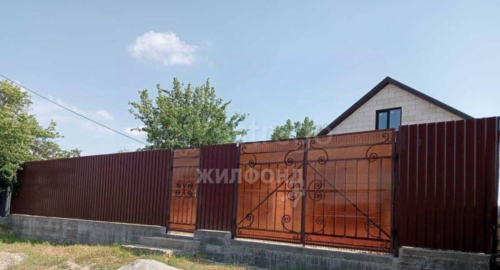 Дом, 140 м2, 6 соток, 2 эт. Астрахань - изображение 1