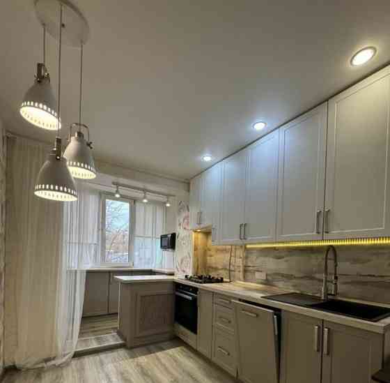 3-комн. квартира, 72 м2, 1/9 эт. Воскресенск