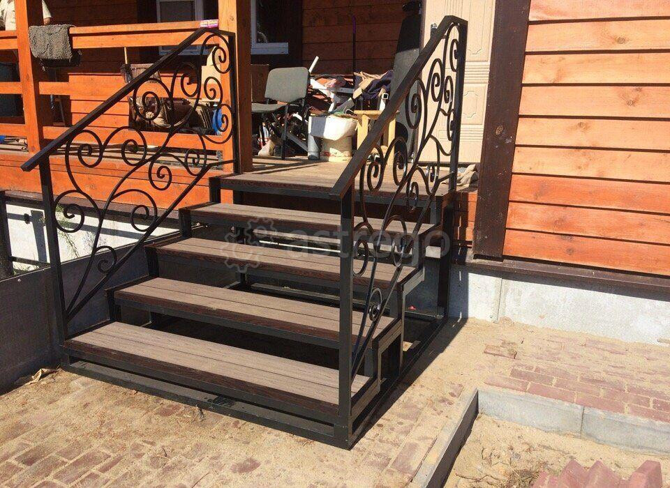 Металлическая лестница на крыльцо Лестницы, ступени Собственное производство Раменское - изображение 1