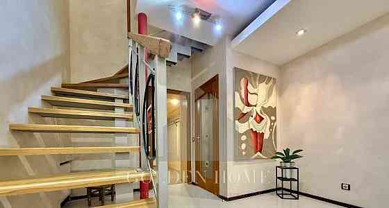 3-комн. квартира, 124 м2, 1/3 эт. Санкт-Петербург