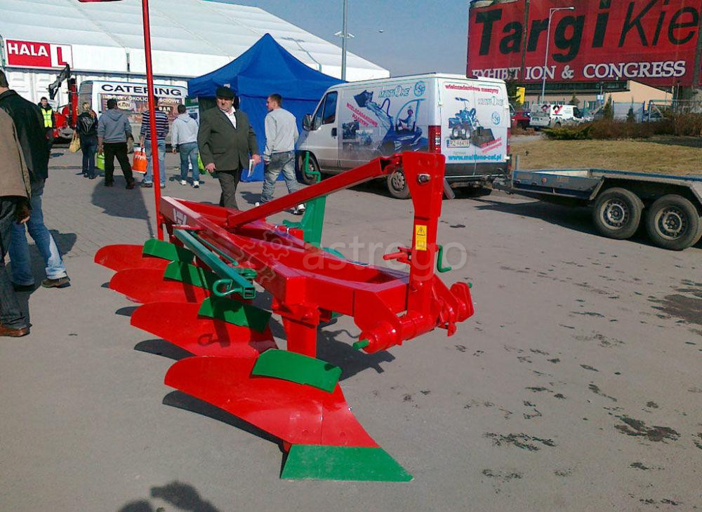 Плуг загонный Agro-Masz 4/35 Санкт-Петербург - изображение 1