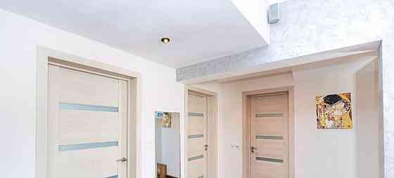 Дом, 260 м2, 4.6 сотки, 3 эт. Красноярск