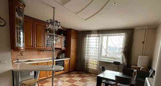 5-комн. квартира, 143 м2, 8/10 эт. Красноярск