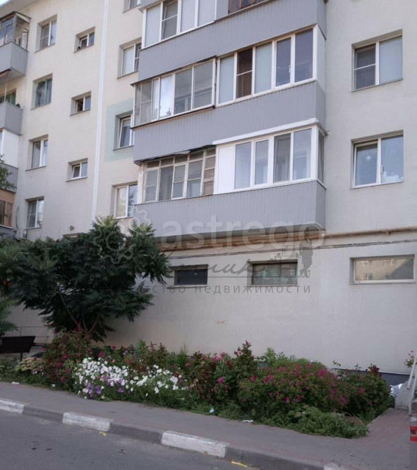 2-комн. квартира, 46 м2, 5/5 эт. Старый Оскол - изображение 2