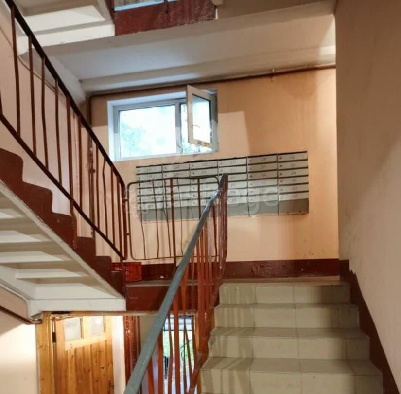 Комната, 10 м2, 1/9 эт. Санкт-Петербург - изображение 2