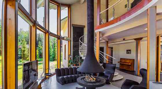 Коттедж, 300 м2 Санкт-Петербург