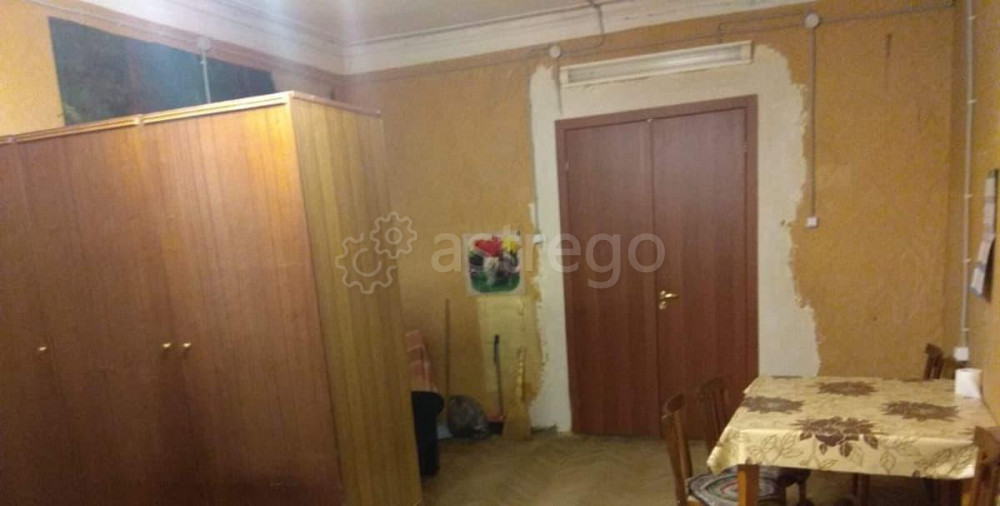 Комната, 39 м2, 2/4 эт. Санкт-Петербург - изображение 1