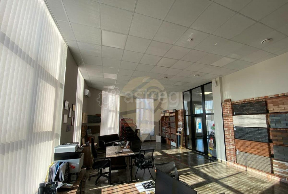 Торговое помещение, 111 м2 Старый Оскол - изображение 2