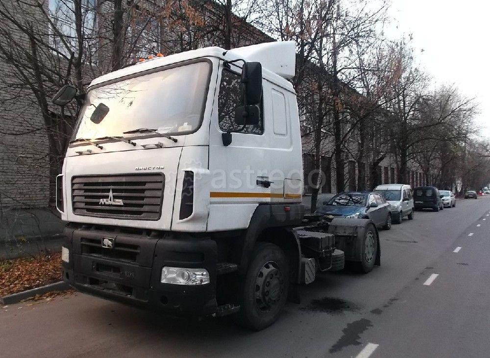 Седельный тягач МАЗ 5440В5-8420-031 4х2 Москва - изображение 1