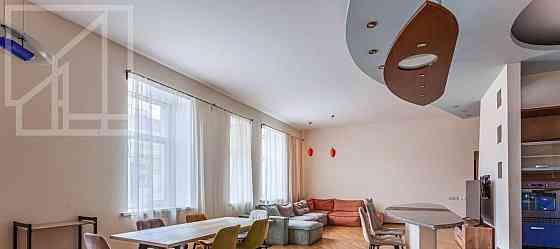 4-комн. квартира, 173 м2, 3/5 эт. Москва