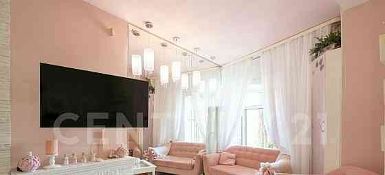 6-комн. квартира, 217.1 м2, 1/2 эт. Санкт-Петербург